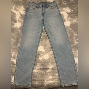 American Eagle Strigid Mom Jean